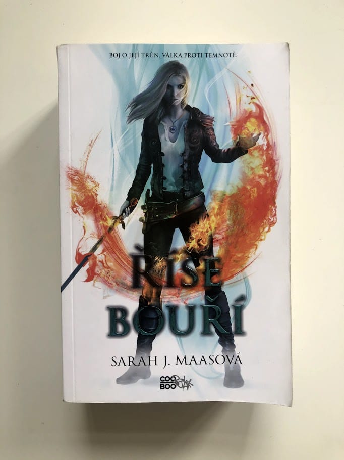 IMG_7898 Skleněný trůn: Říše bouří (5) - Obrázek 1