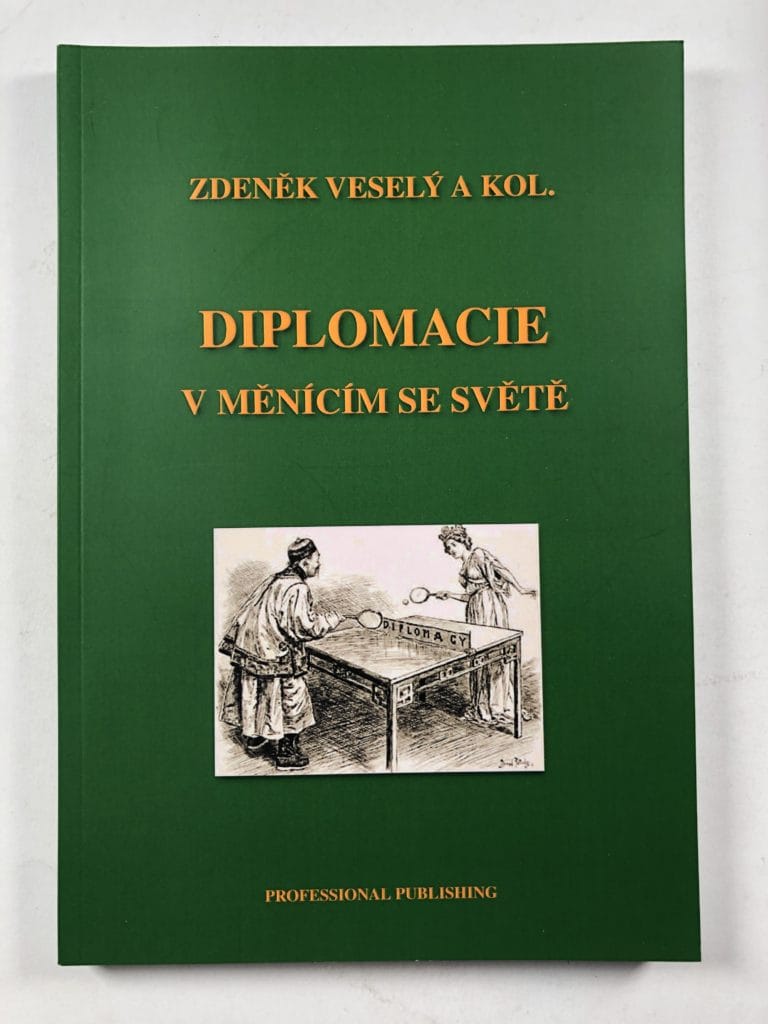 IMG_2298 Diplomacie v měnícím se světě - Obrázek 1