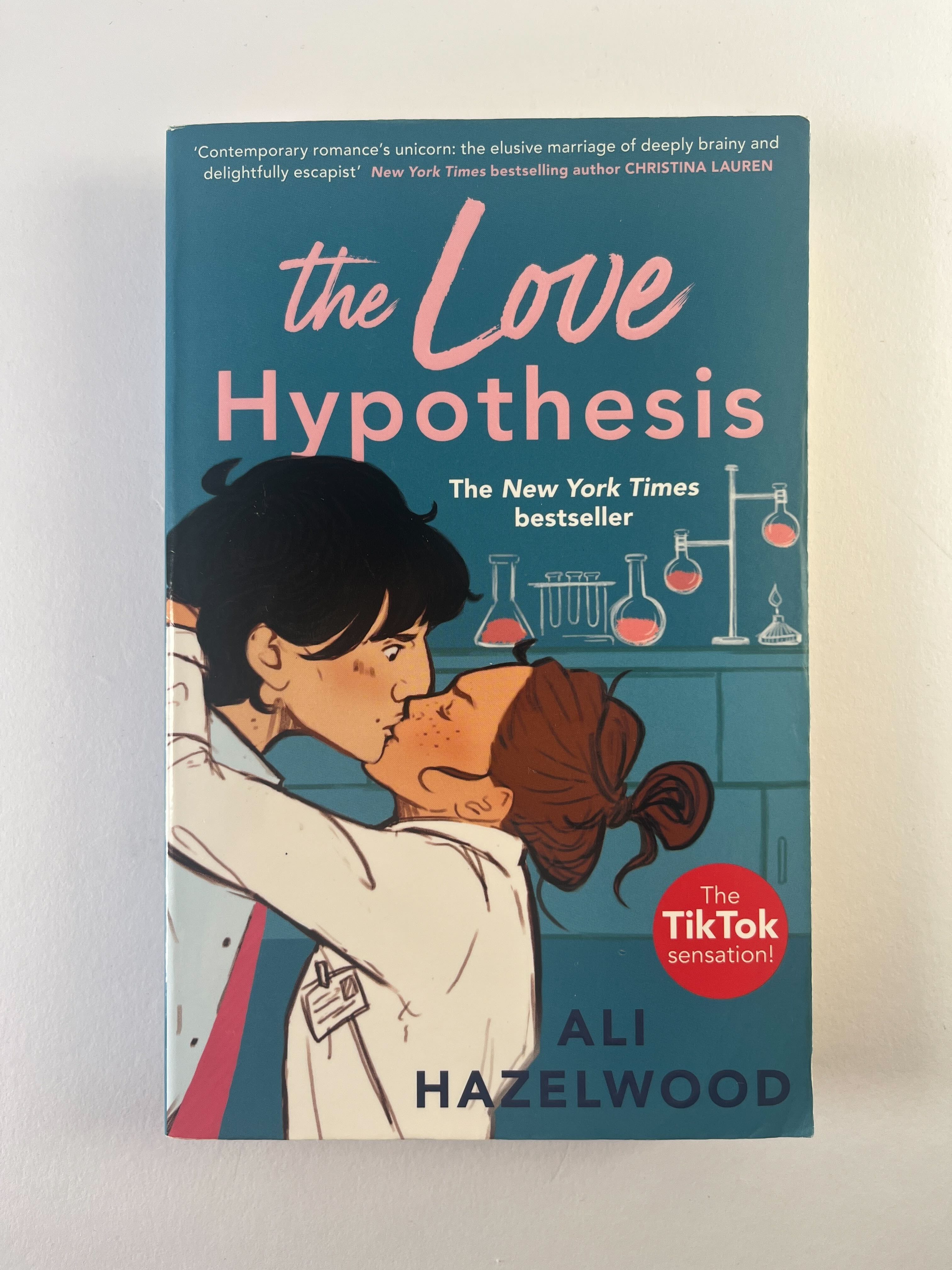 9781408725764 The Love Hypothesis - Obrázek 1