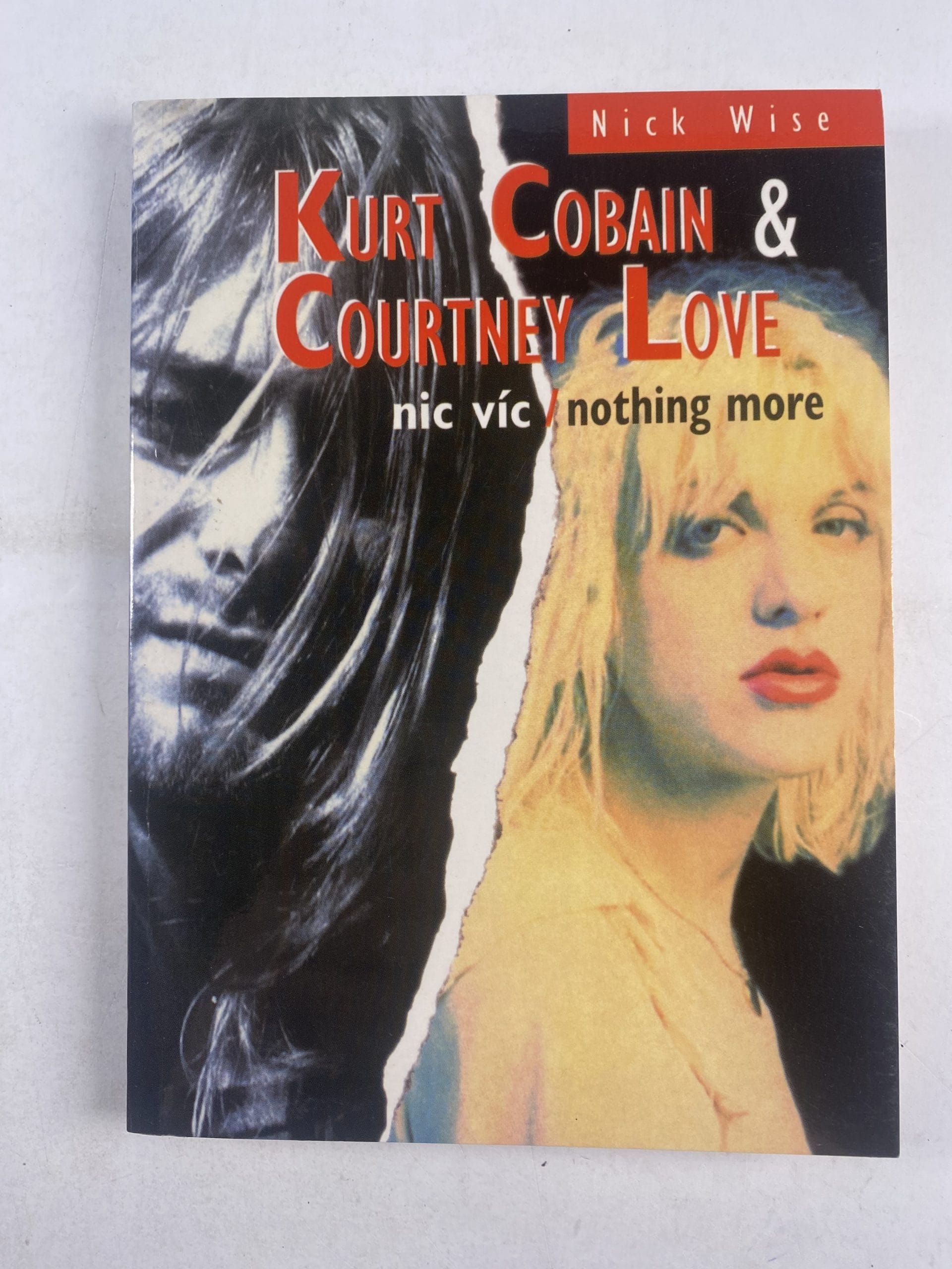 9788071981954 Kurt Cobain & Courtney Love – Nic víc - Obrázek 1