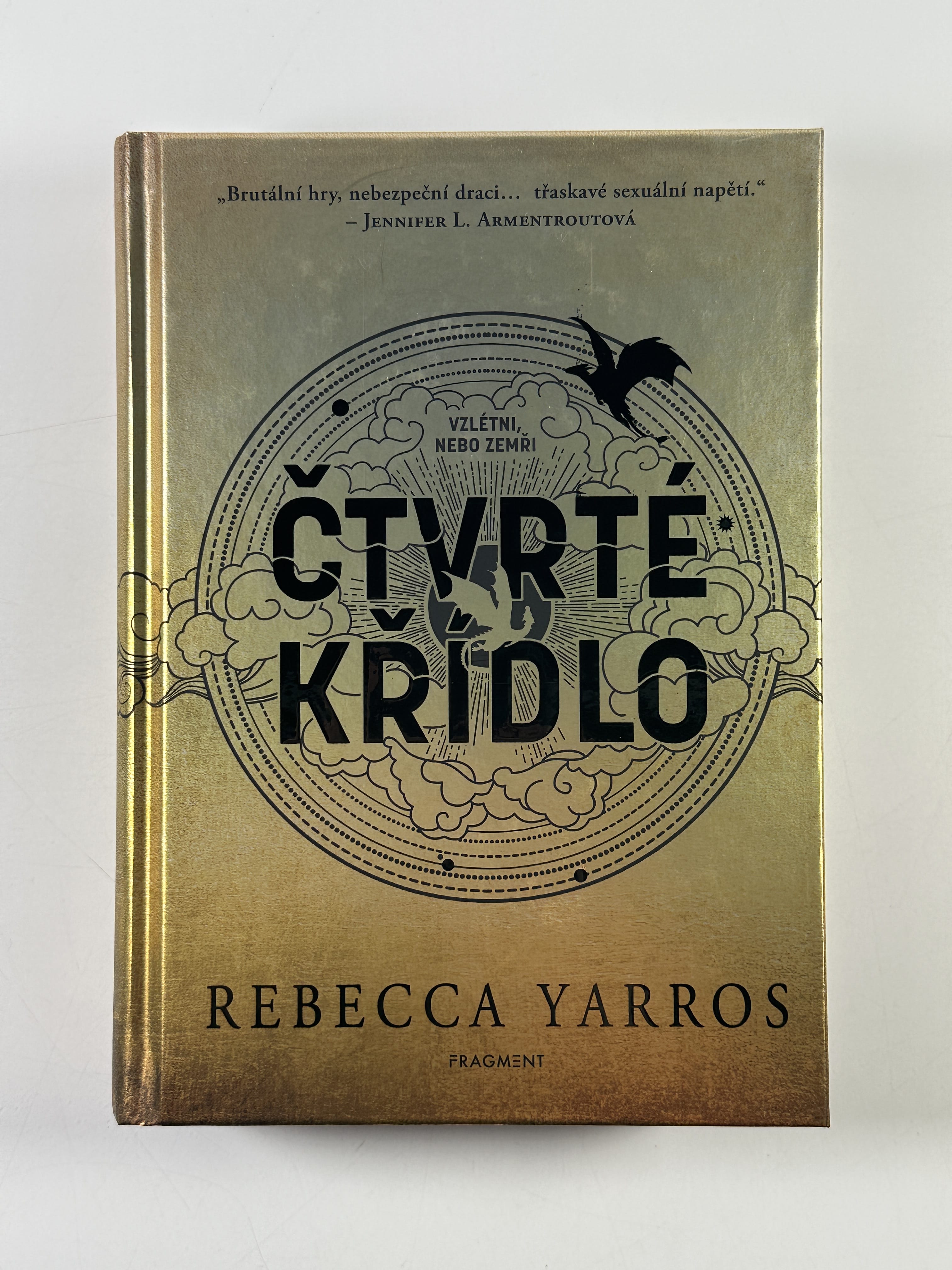 9788025366882 Čtvrté křídlo - Obrázek 1