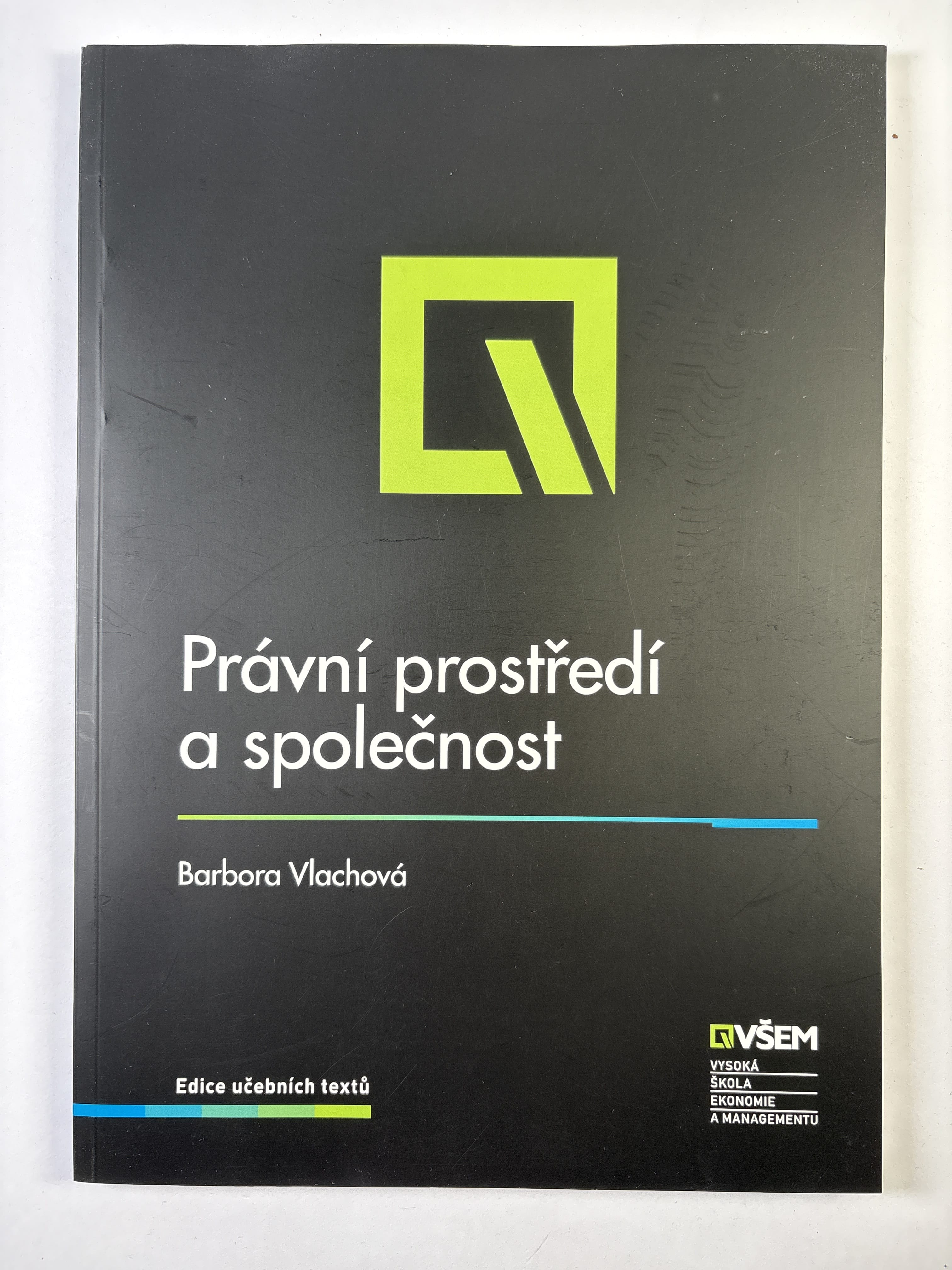 1uiThqWB-RfDVtyhzvSRx3BLJMjZ-pDL.jpg Právní prostředí a společnost - Obrázek 1