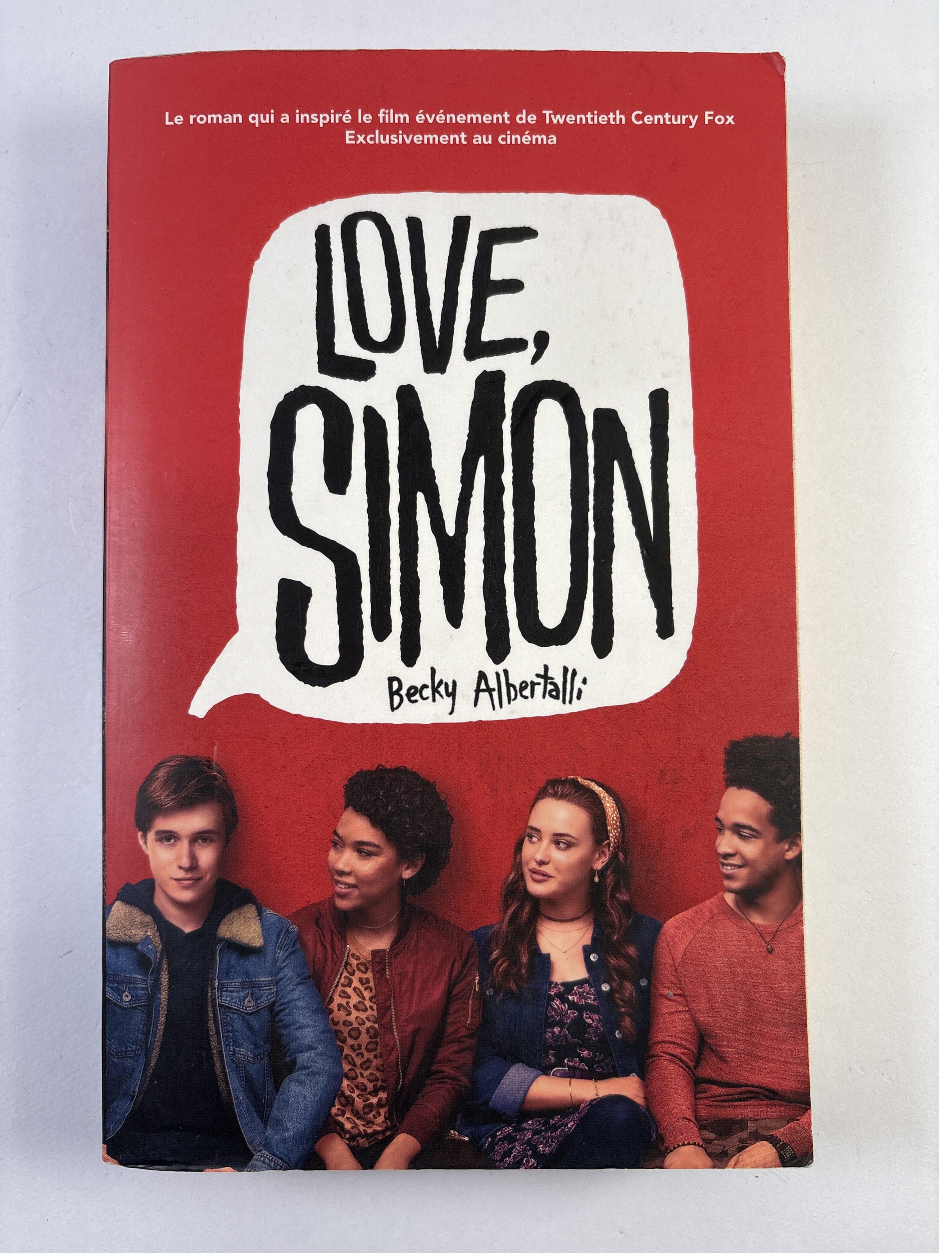 1K7cL1LBAFM2KWc8p80Ge2iT-k3M5ZCYs.jpg Love, Simon - Obrázek 1